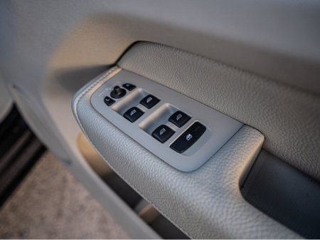 2017 Volvo XC60 172 Volvo XC60 4WD Auto/High spec/1yr warranty €26,888 thumbnail