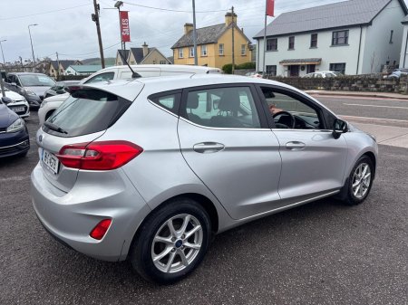 2018 Ford Fiesta - thumbnail 6