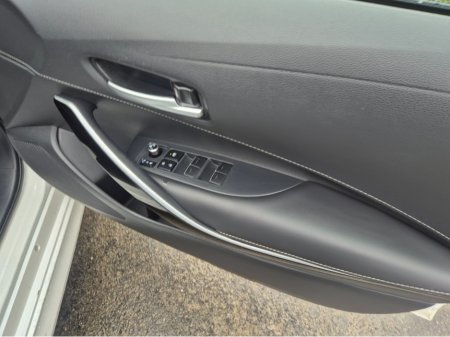 2023 Toyota Corolla LUNA SPORT HB 4DR AUTO €25,950 thumbnail