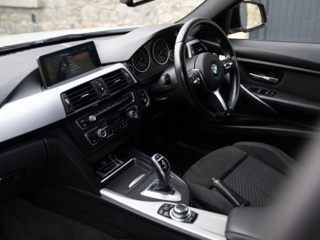 2013 BMW 3 Series - thumbnail 29