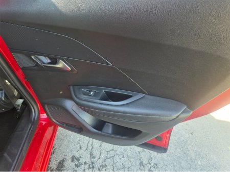 2022 Peugeot 2008 - thumbnail 11