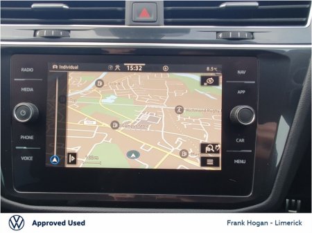 2024 Volkswagen Tiguan 2.0 TDI 150HP R-Line €44,900 thumbnail