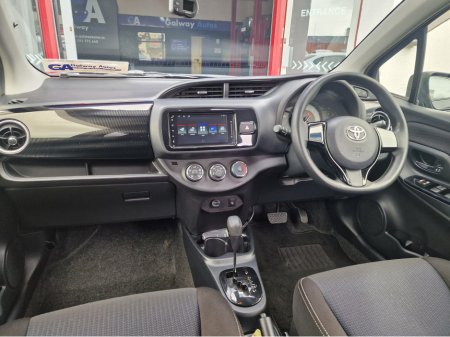 2018 Toyota Yaris - thumbnail 26