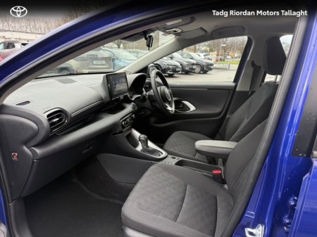 2024 Toyota Yaris Yaris Hybrid 115 Luna €25,950 thumbnail