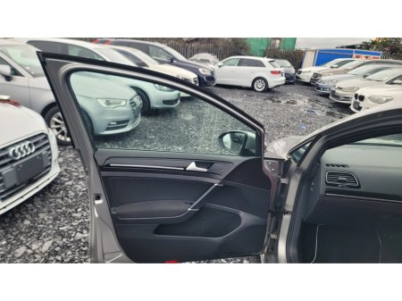 2016 Volkswagen Golf - thumbnail 12