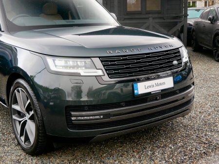 2024 Land Rover Range Rover SWB 3.0 I6 PHEV SE €128,950 thumbnail