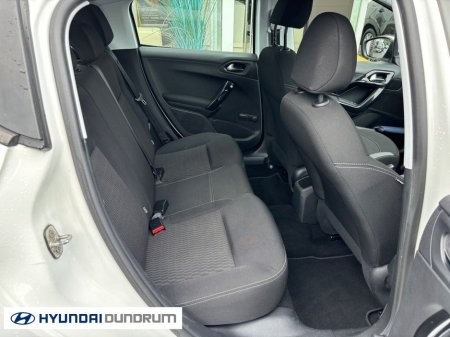 2016 Peugeot 208 - thumbnail 5