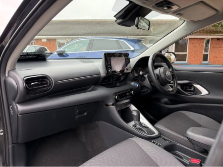 2023 Toyota Yaris - thumbnail 26