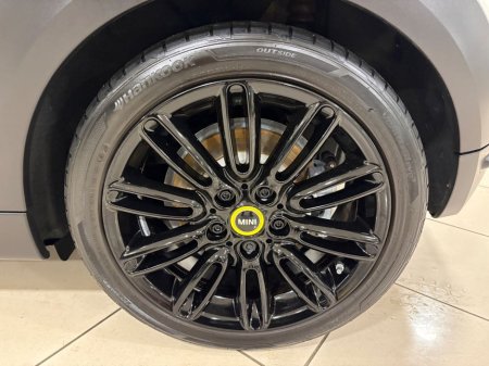 2024 MINI Hatch LEVEL 3 COOPER S=PAN ROOF//LOW MILES//AS NEW=FULL MINI SERVICE HISTORY=TAILORED FINANCE PACKAGES AVAILABLE=TRADE IN’S WELCOME €25,995 thumbnail