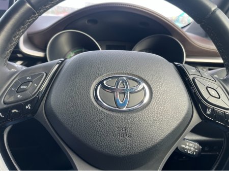 2019 Toyota C-HR - thumbnail 5