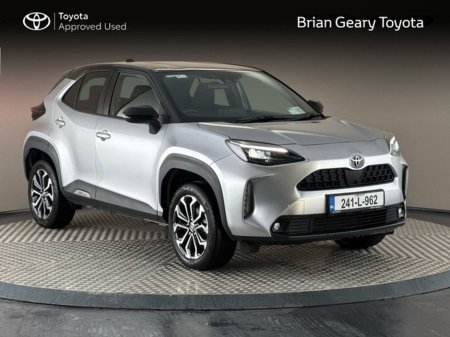 2024 Toyota Yaris Cross LunaSport Hybrid €30,950 thumbnail