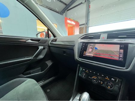 2018 Volkswagen Tiguan €24950! 2018 VOLKSWAGEN TIGUAN TDI 4 MOTION  2.0 AUTOMATIC / CRUISE CONTROL / REVERSE CAMERA / HEATED FRONT & REAR SEATS / PADDLE SHIFTERS €24,950 thumbnail