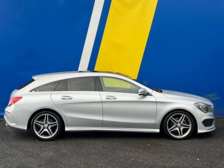 2015 Mercedes-Benz CLA Class CLA180 SHOOTING BRAKE AMG-LINE 1.6 AUTO // PANORAMIC SUNROOF // FULL SERVICE HISTORY // €18,950 thumbnail