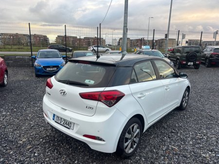 2017 Hyundai i20 1.2 Deluxe €11,500 thumbnail