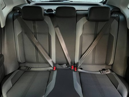 2018 Volkswagen Polo COMFORTLINE 1.0 TSI // LOW MILEAGE // APPLE CARPLAY/ANDROID AUTO // REVERSE CAMERA €15,700 thumbnail