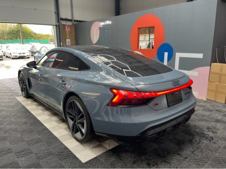 2023 Audi e-tron GT quattro - thumbnail 5