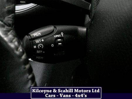 2016 Peugeot 308 ACTIVE 1.6 BLUE HDI 100 4DR thumbnail