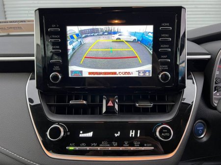 2020 Toyota Corolla 1.8 HYBRID // REVERSE CAMERA // SERVICE HISTORY // DIGITAL CLIMATE CONTROL €18,900 thumbnail