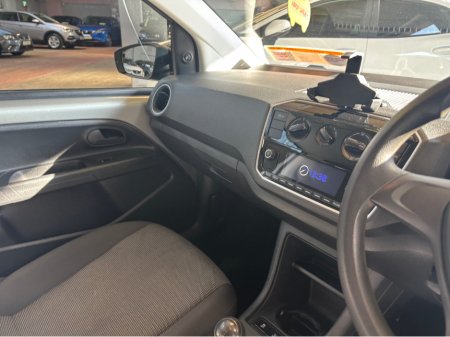 2019 Volkswagen up! - thumbnail 6