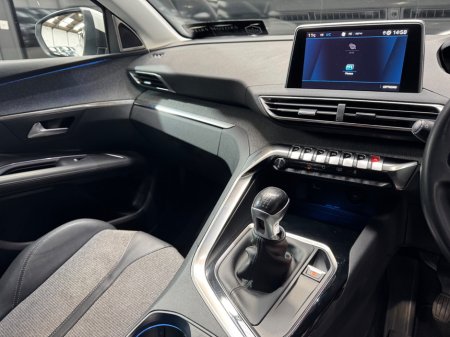 2020 Peugeot 3008 - thumbnail 17