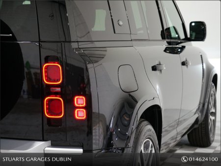 2023 Land Rover Defender - thumbnail 11