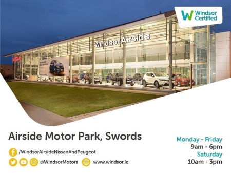 2023 Peugeot 208 - thumbnail 4