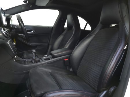 2016 Mercedes-Benz CLA Class 200 D AMG LINE €19,950 thumbnail