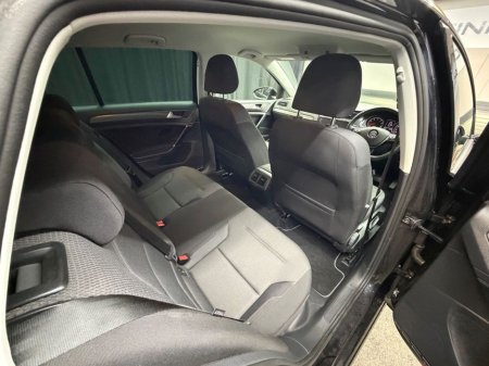 2017 Volkswagen Golf - thumbnail 29