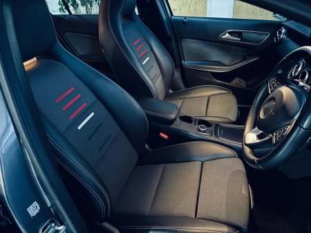 2017 Mercedes-Benz A Class A180 €18,995 thumbnail