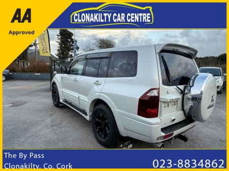 2006 Mitsubishi Pajero - thumbnail 8