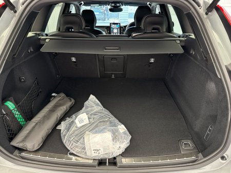 2026 Volvo XC60 - thumbnail 9