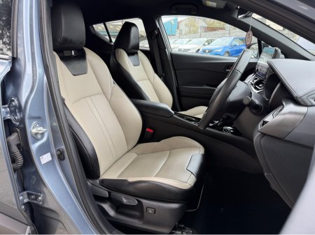 2023 Toyota C-HR - thumbnail 13