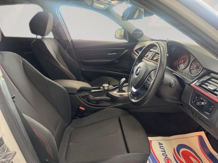 2015 BMW 3 Series - thumbnail 11