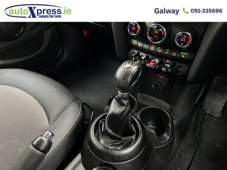 2016 MINI Cooper 1.2 Automatic, Reversing camera €13,895 thumbnail