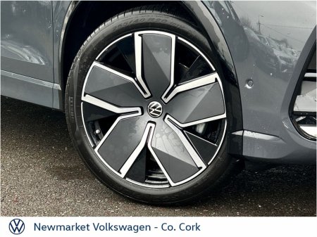 2026 Volkswagen Tiguan - view 2