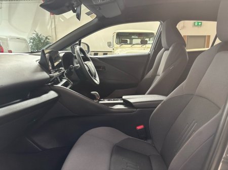 2024 Toyota C-HR - thumbnail 6