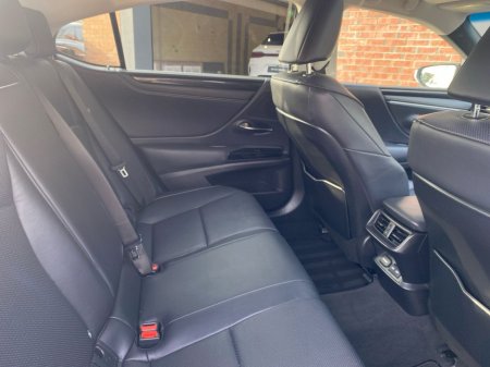 2024 Lexus ES 300 H - thumbnail 19