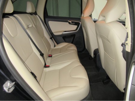 2016 Volvo XC60 2.0 D4 SE NAV 190BHP AUTO - SCRAPPAGE AVAILABLE €17,895 thumbnail