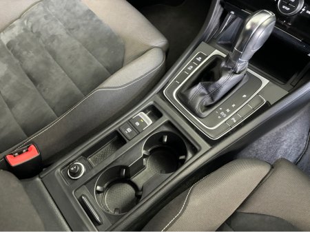 2013 Volkswagen Golf - thumbnail 11