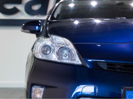 2015 Toyota Prius - thumbnail 8