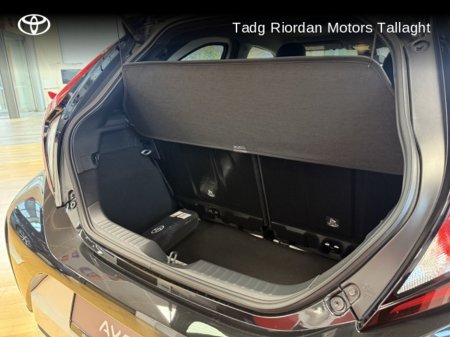 2025 Toyota Aygo X DESIGN (WHITE) * SHOWROOM PRE REG MODEL* NO MILEAGE * €22,950 thumbnail