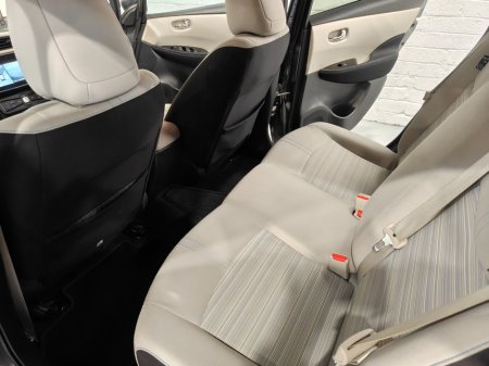 2019 Nissan Leaf - thumbnail 22