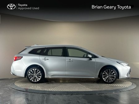 2025 Toyota Corolla HYBRID SOL T/S €36,950 thumbnail