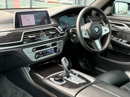 2020 BMW 7 Series - thumbnail 8