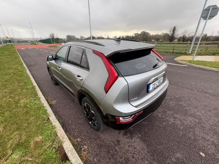 2023 Kia Niro - thumbnail 5