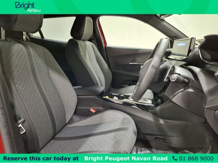 2024 Peugeot 2008 ALLURE 1.2 HYBRID 136 €29,950 thumbnail