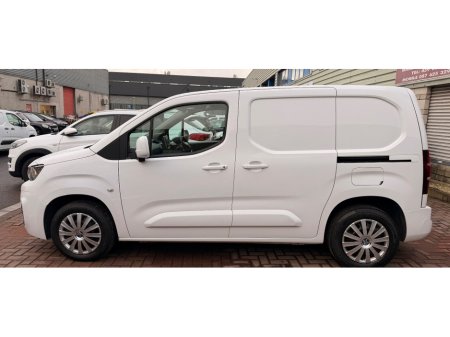 2020 Peugeot Partner PROFESSIONAL PLUS €11,341 thumbnail