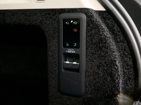 2025 Land Rover Range Rover SWB 3.0 I6 PHEV Autobiography €159,950 thumbnail