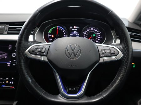 2021 Volkswagen Passat - thumbnail 12