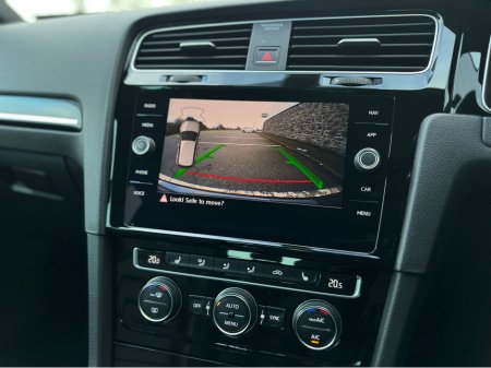 2018 Volkswagen Golf 2.0 R 4MOTION 310PS 5DR A AUTO €28,950 thumbnail